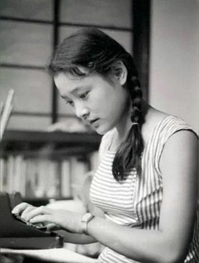 _当年你一声没吭就消失的没了影子，30年后你儿子竟又把我闺女拐了_当年你一声没吭就消失的没了影子	，30年后你儿子竟又把我闺女拐了